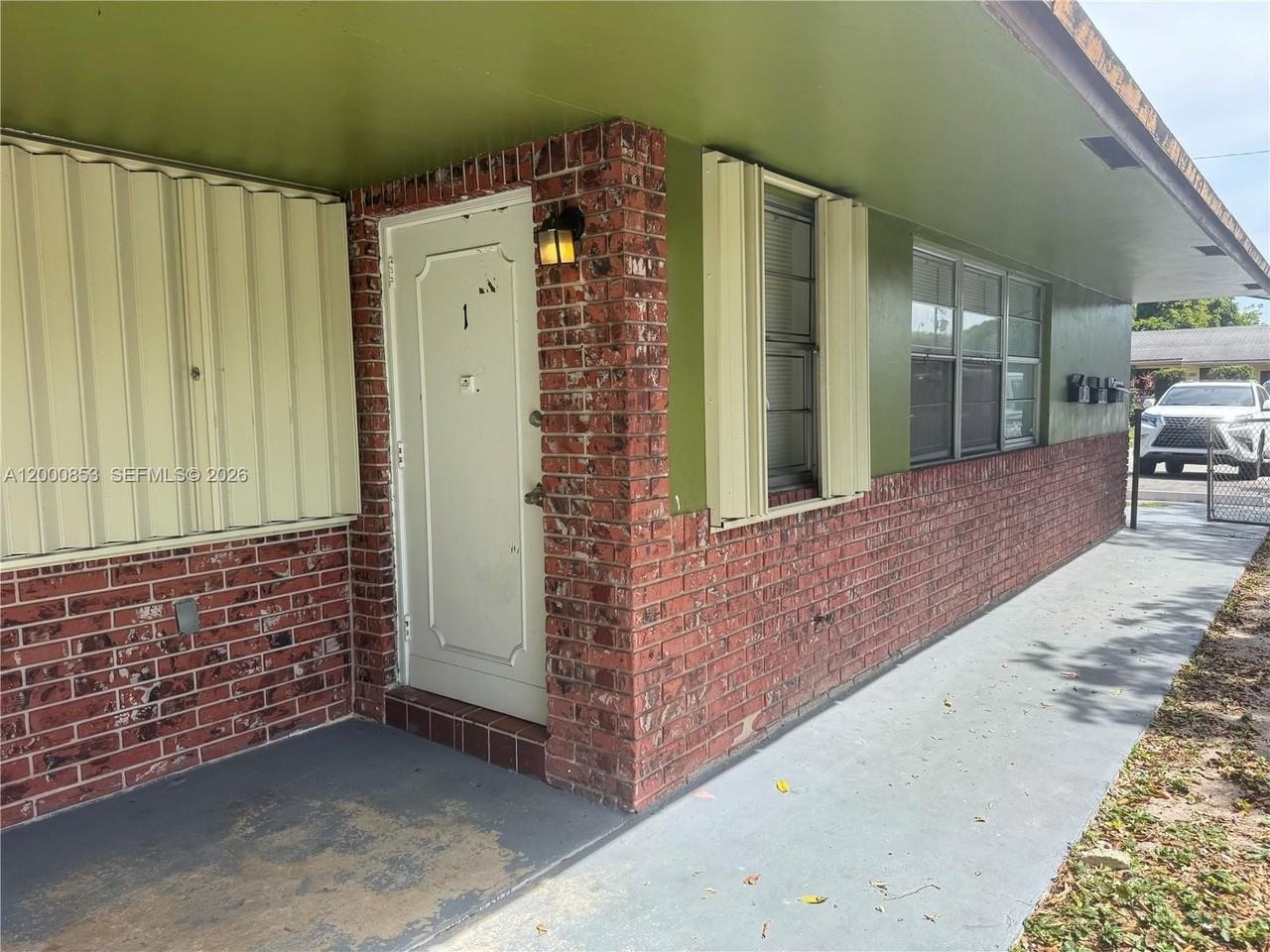6301 Sw 27th St #1 - Photo 2 of 16