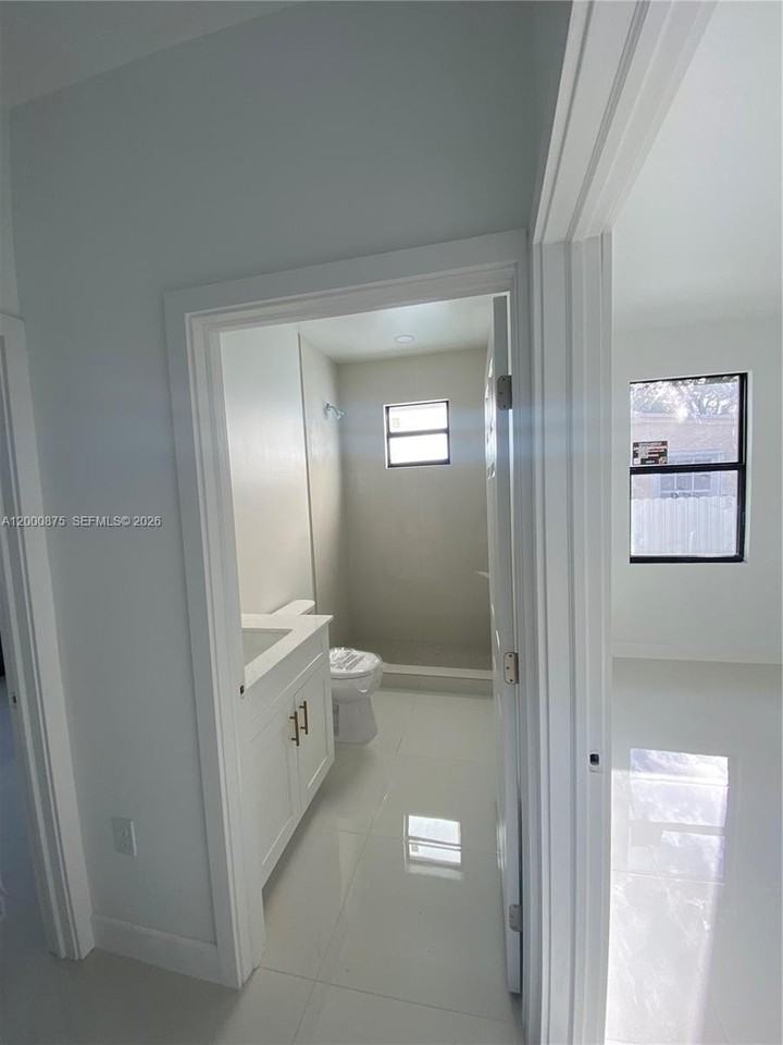 1851 Wilmington St - Photo 4 of 12