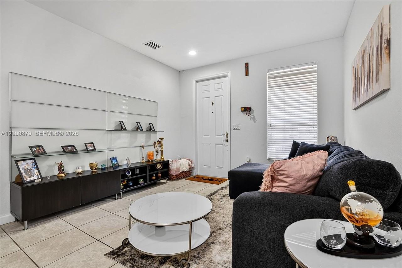 9341 Sw 171st Ave - Photo 6 of 38