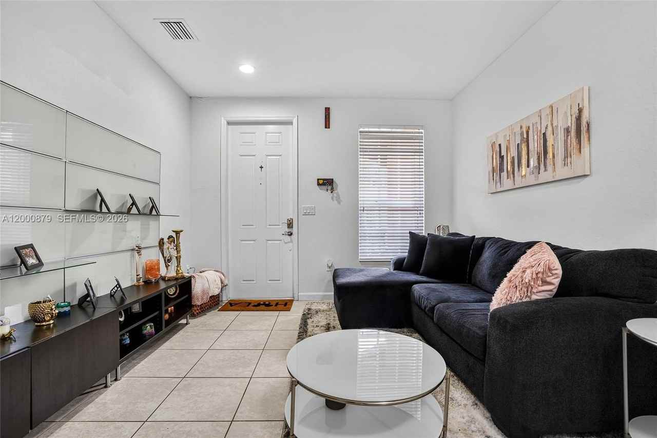 9341 Sw 171st Ave - Photo 7 of 38