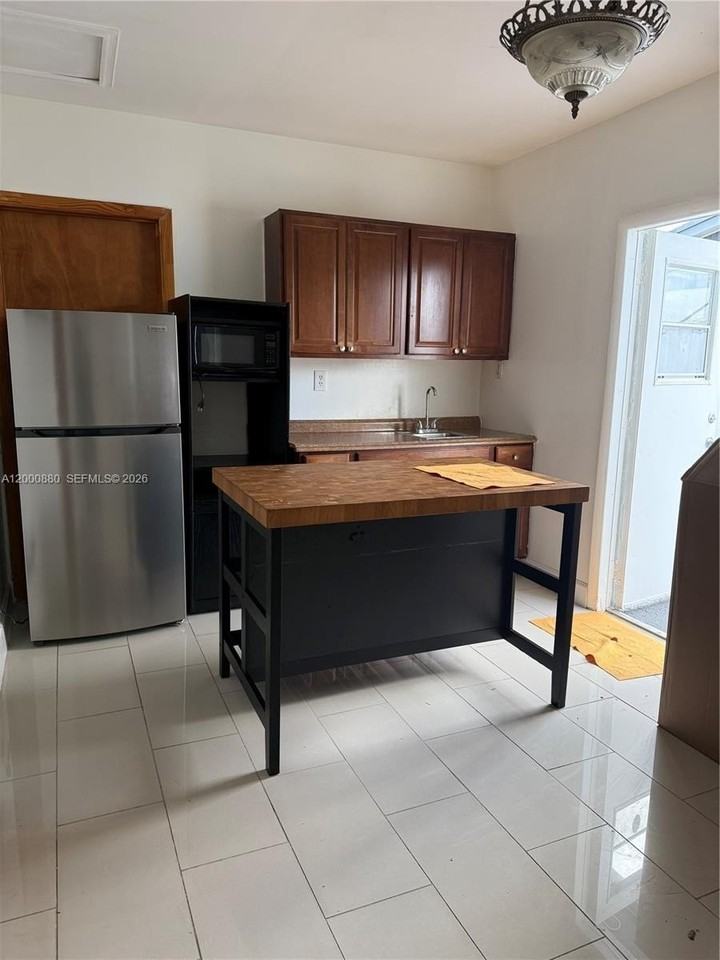 13410 Sw 81st St #2 - Photo 2 of 6