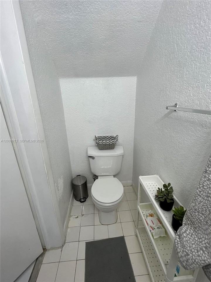 171 Riviera Cir #61 - Photo 4 of 27