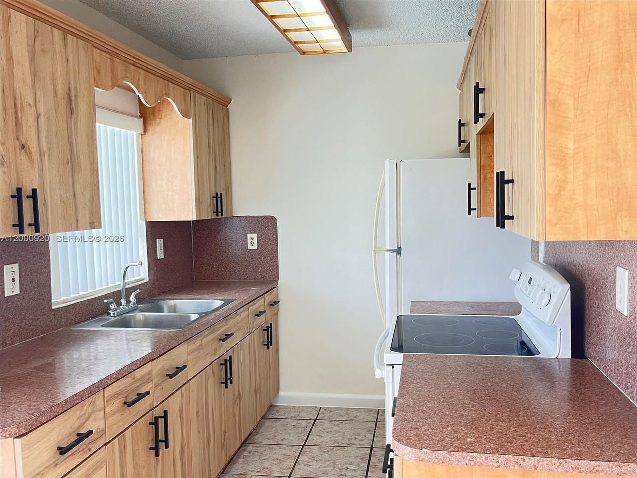 20341 Sw 117th Ave - Photo 4 of 12