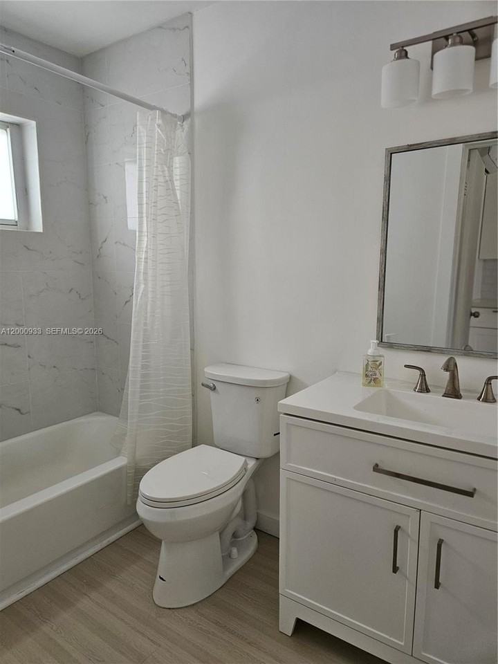 514 Sw 2nd Ave #B - Photo 4 of 5