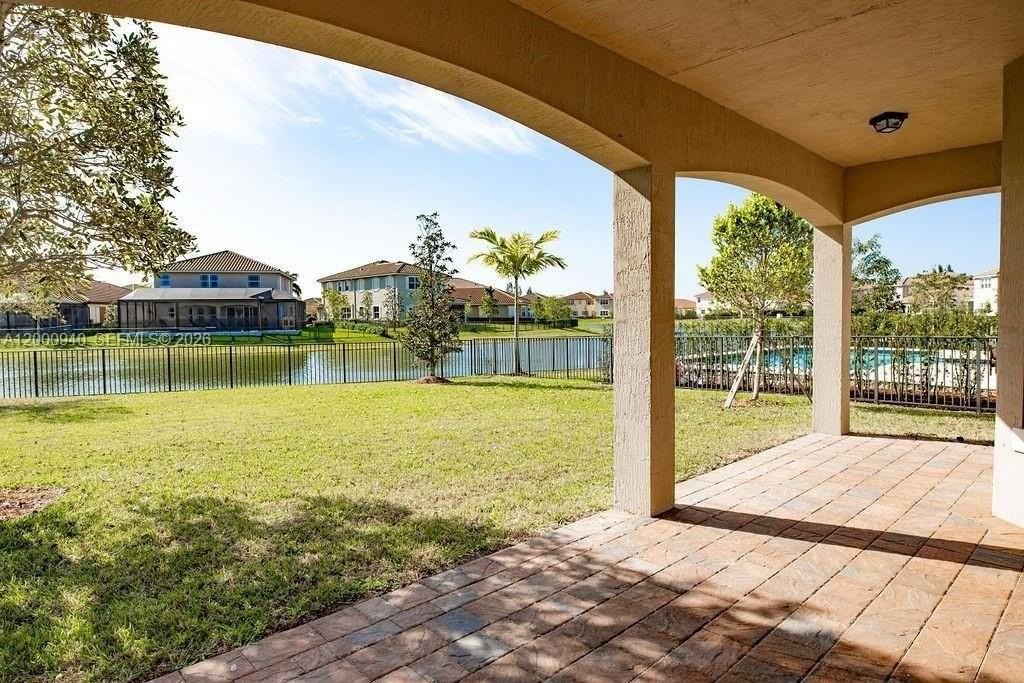 8630 Lakeside Bnd - Photo 5 of 50