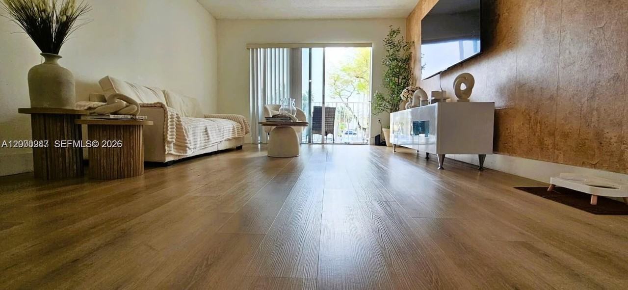 4804 Nw 79th Ave #201 - Photo 4 of 48