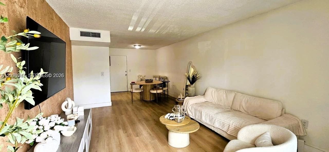 4804 Nw 79th Ave #201 - Photo 5 of 48