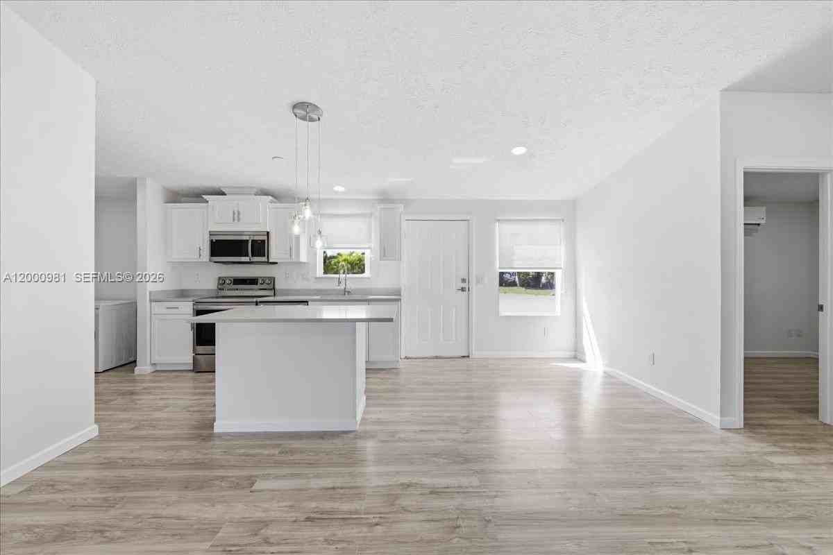 730 Chippewa Trl #0 - Photo 3 of 25