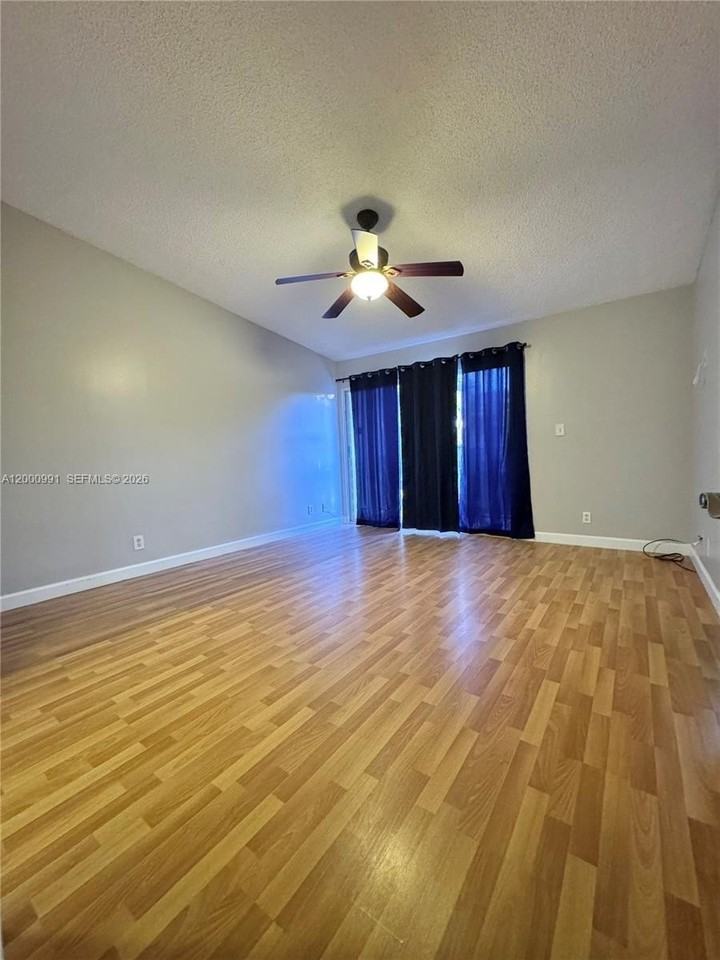 4952 N Hemingway Cir #4952 - Photo 6 of 10