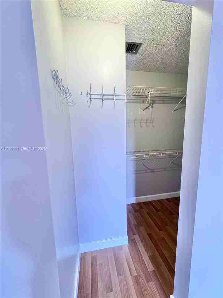 4952 N Hemingway Cir #4952 - Photo 7 of 10