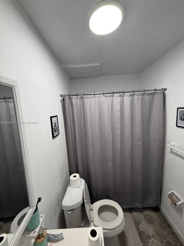 3536 Ne 168th St #403 - Photo 2 of 7
