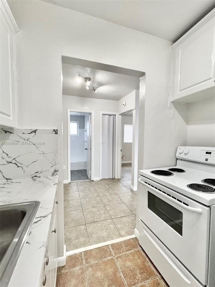 10 Nw 77th St #8 - Photo 6 of 13