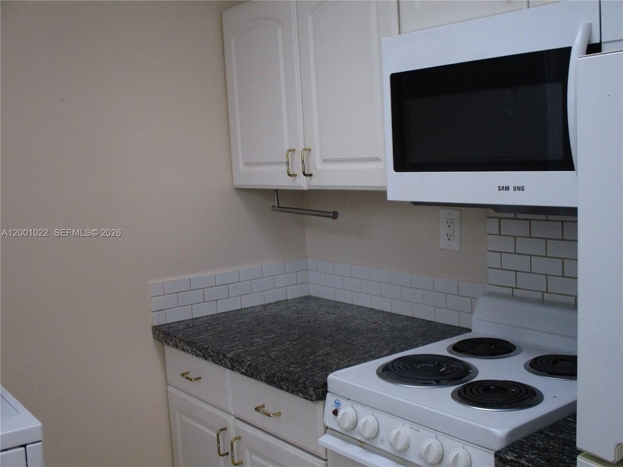 1949 Taylor St #9 - Photo 4 of 22