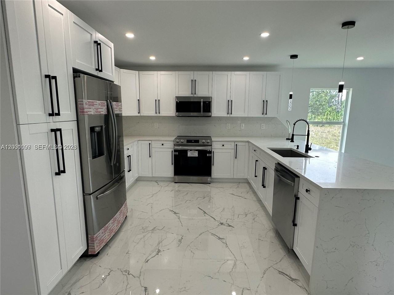 1125 Milwaukee Blvd - Photo 3 of 19