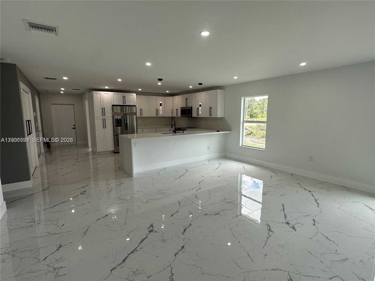 1125 Milwaukee Blvd - Photo 7 of 19