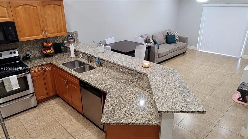 152 Pullman St #152 - Photo 4 of 15