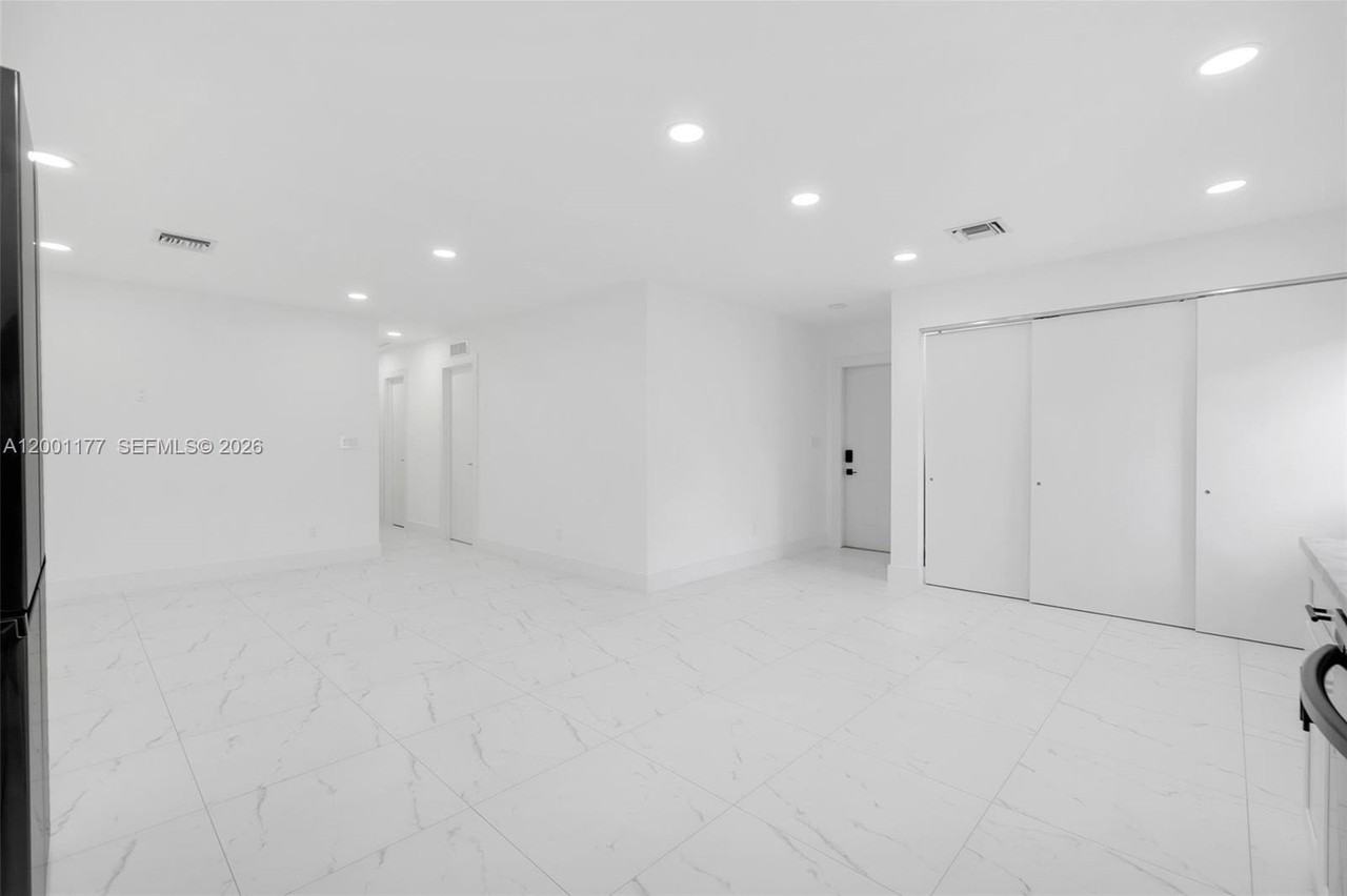 810 Sw 14th Ct - Photo 6 of 25