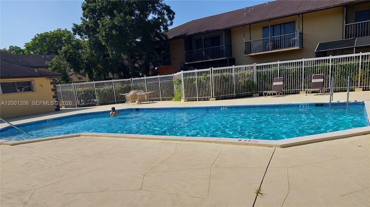 1125 Ne 210th Ter - Photo 2 of 22