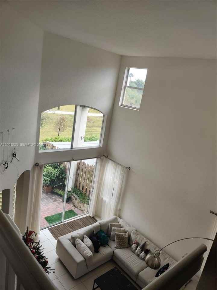 8041 Nw 114th Pl #8041 - Photo 2 of 21