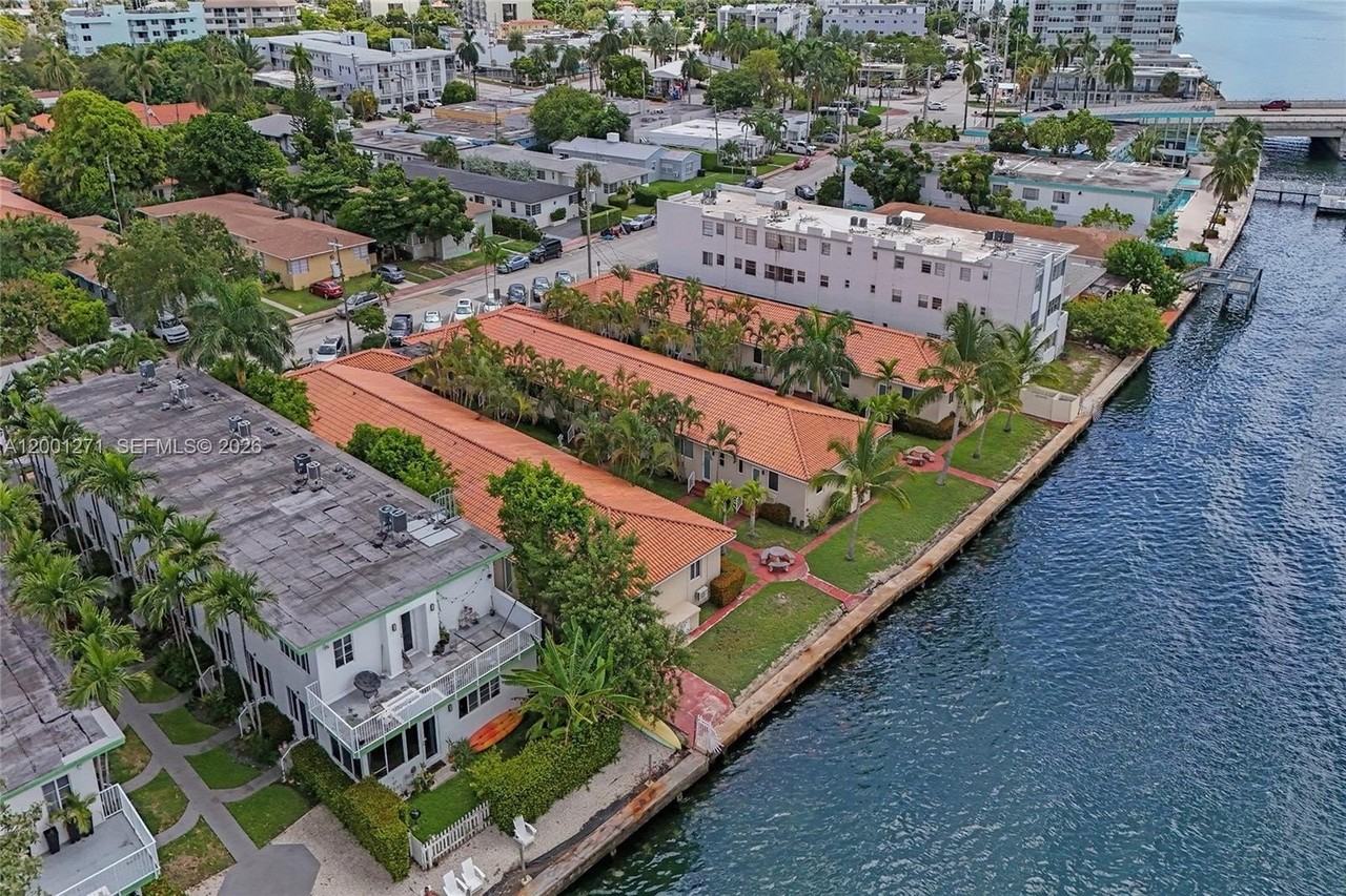 2170 Bay Dr #3-20 - Photo 4 of 23