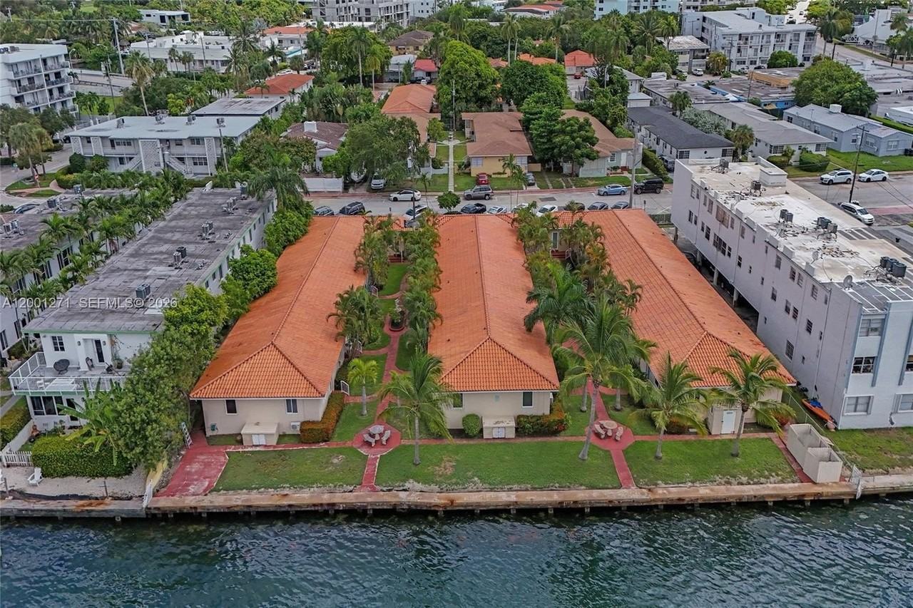 2170 Bay Dr #3-20 - Photo 5 of 23