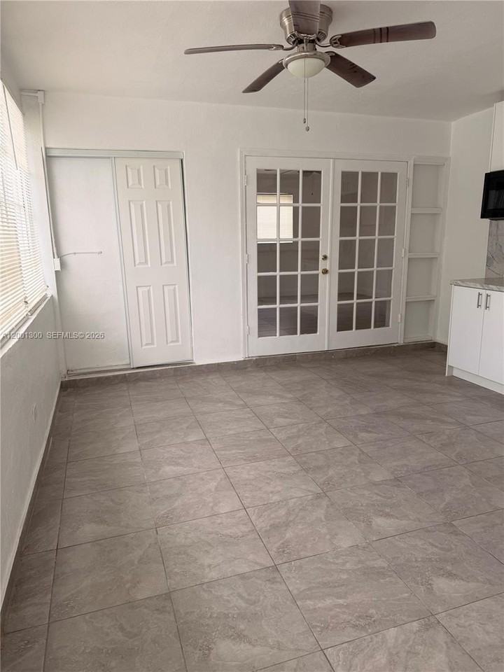 6613 Evergreen Dr #B - Photo 4 of 13
