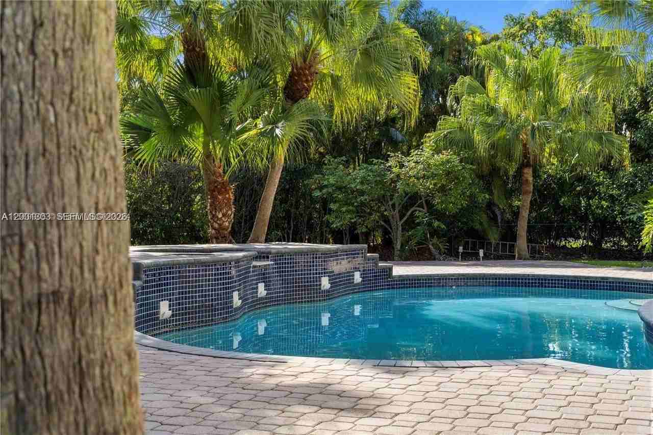 16449 Sw 84th Pl - Photo 3 of 50