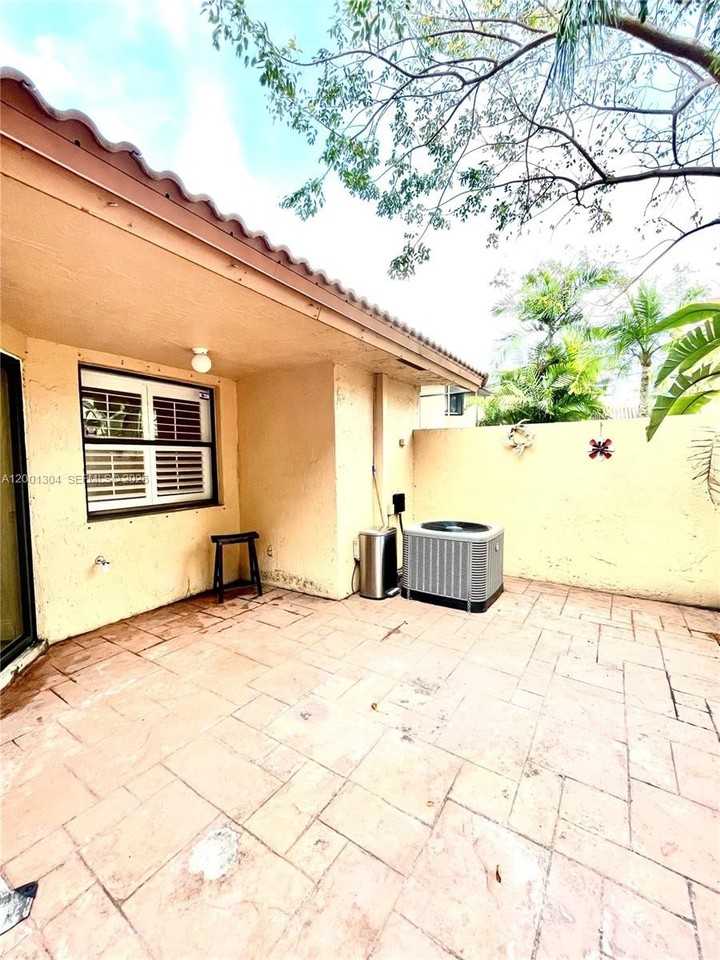 11288 Sw 9th Ct - Photo 5 of 11