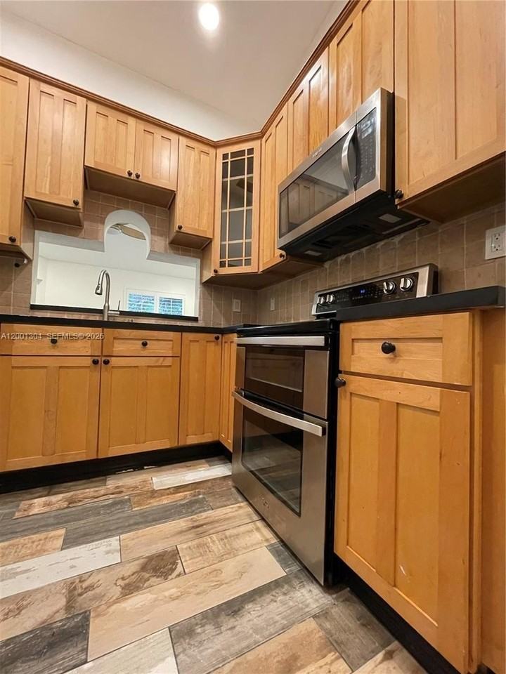 11288 Sw 9th Ct - Photo 7 of 11