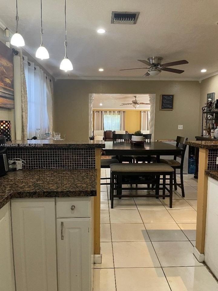 800 N 70th Ave - Photo 5 of 16