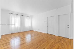 1561 Lenox Ave #4 - Photo 1 of 1