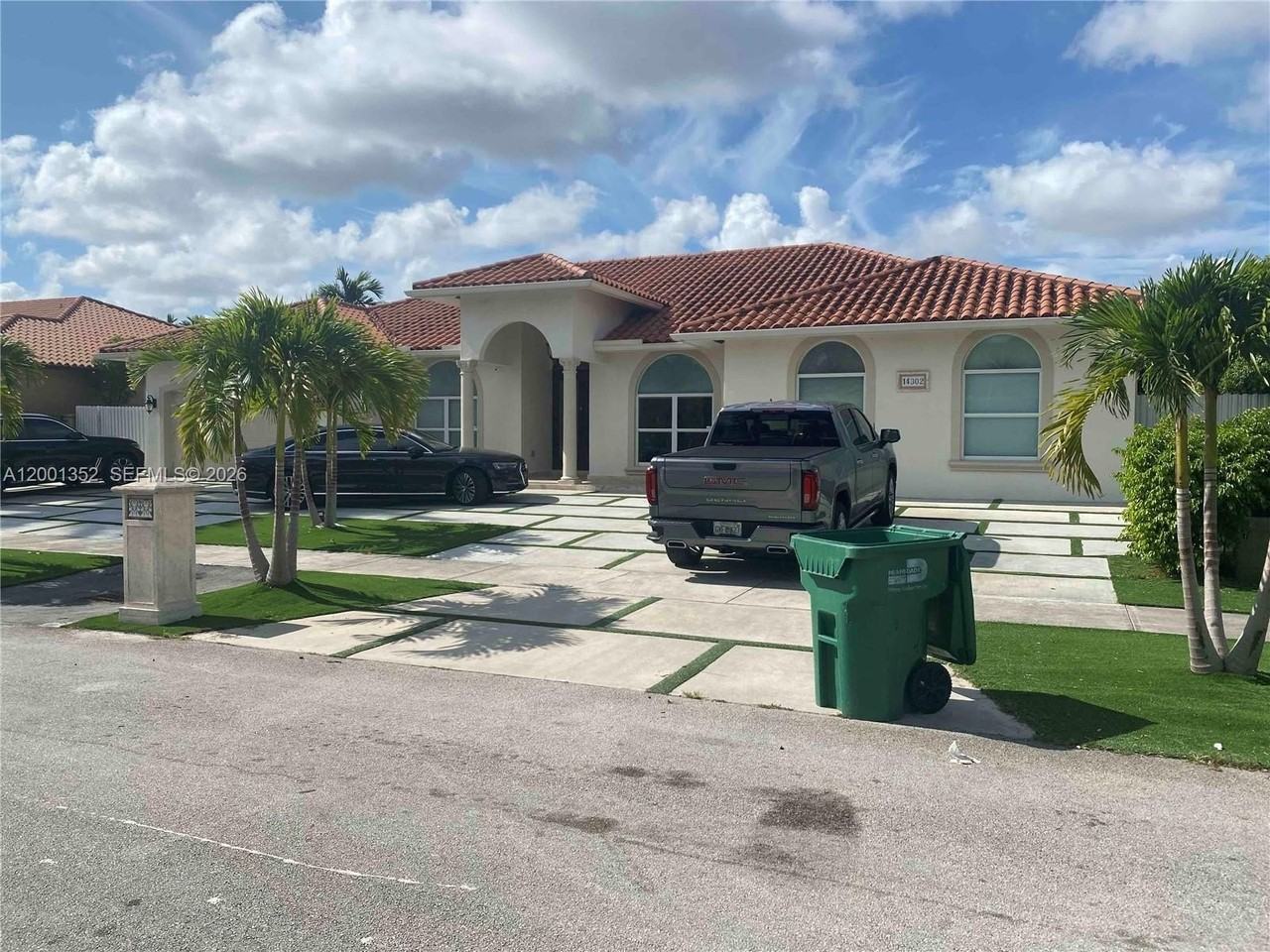 14302 Sw 15th St - Photo 2 of 50