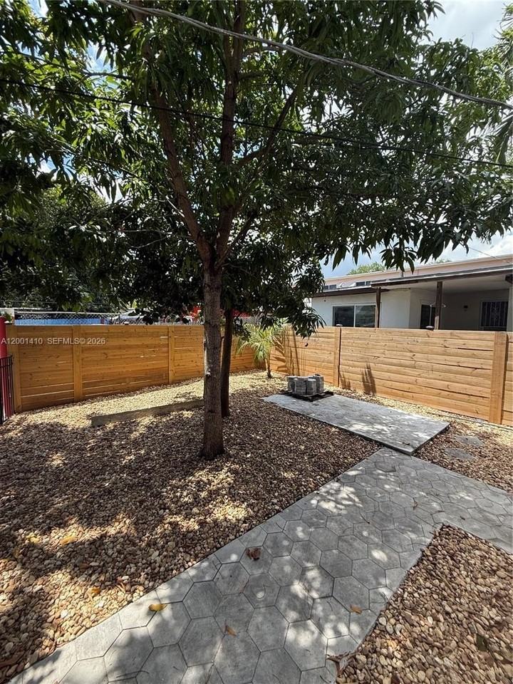 5530 Nw Miami Ct - Photo 3 of 50