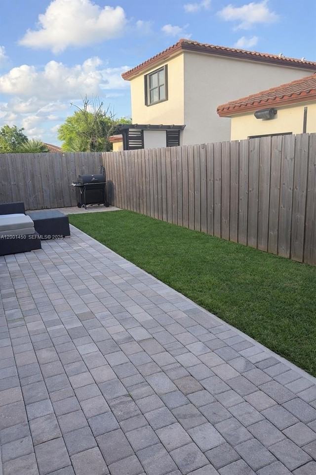 157 Ne 24th Ter #0 - Photo 4 of 4