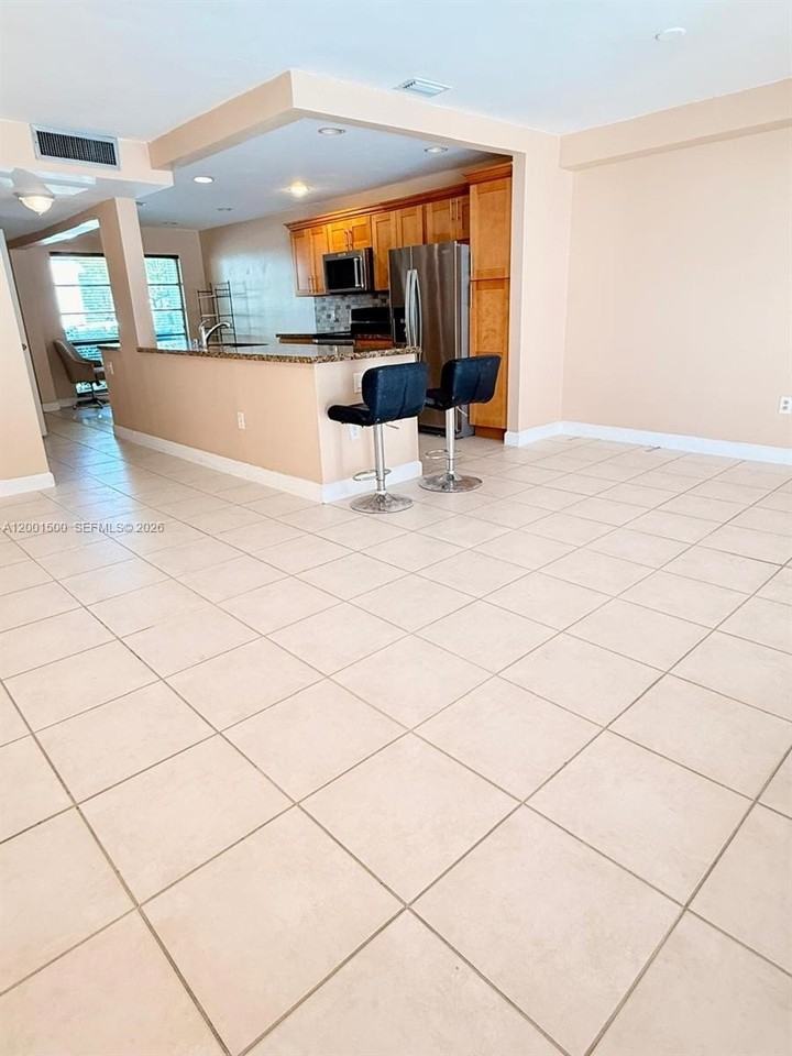 2750 N 34th Ave #9D - Photo 2 of 20