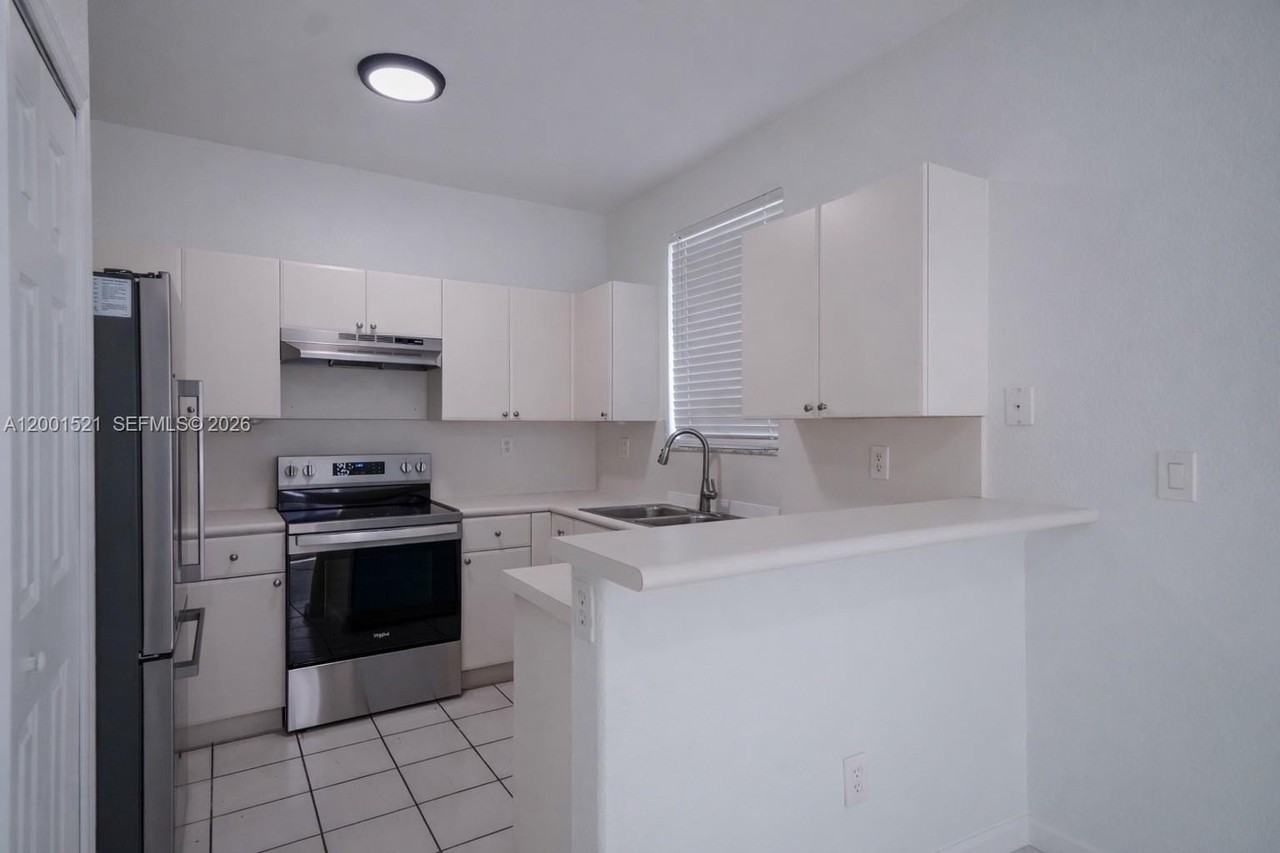 1441 Se 24th Ct #257 - Photo 6 of 18