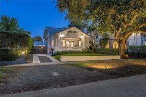 featured image of 320 Ne 88th St