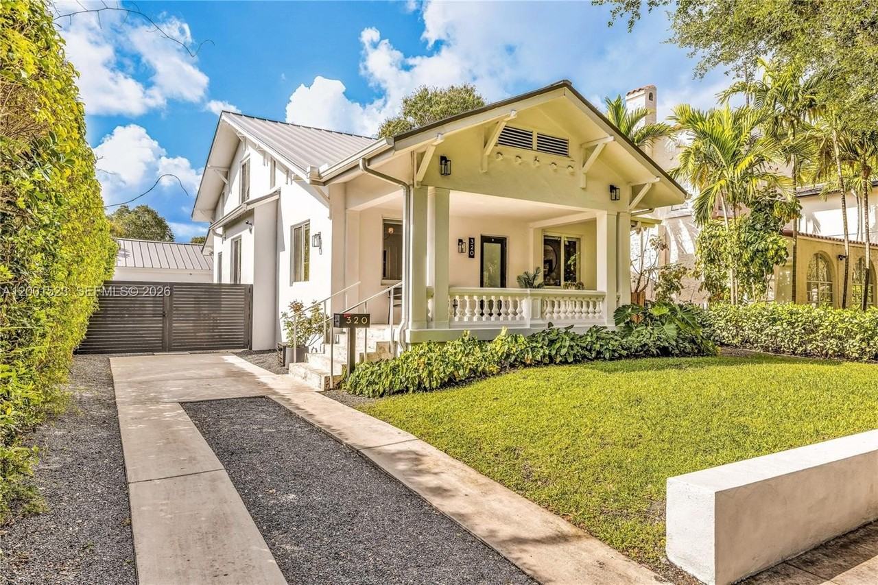 320 Ne 88th St - Photo 2 of 50