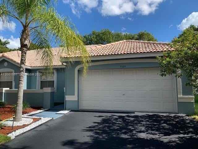 4104 Pine Ridge Ln - Photo 2 of 22