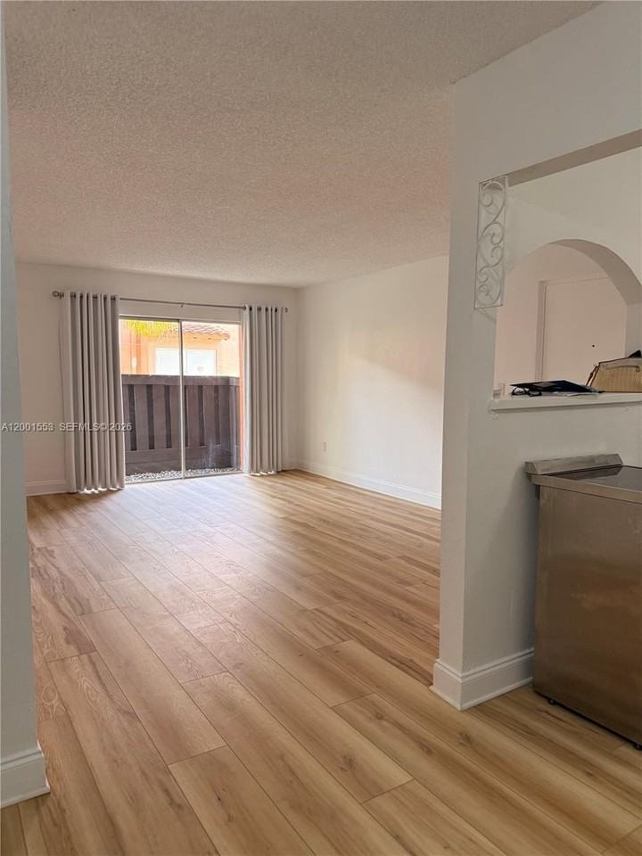 10834 N Kendall Dr #X13 - Photo 3 of 25