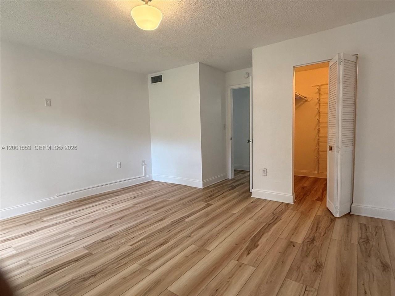 10834 N Kendall Dr #X13 - Photo 4 of 25