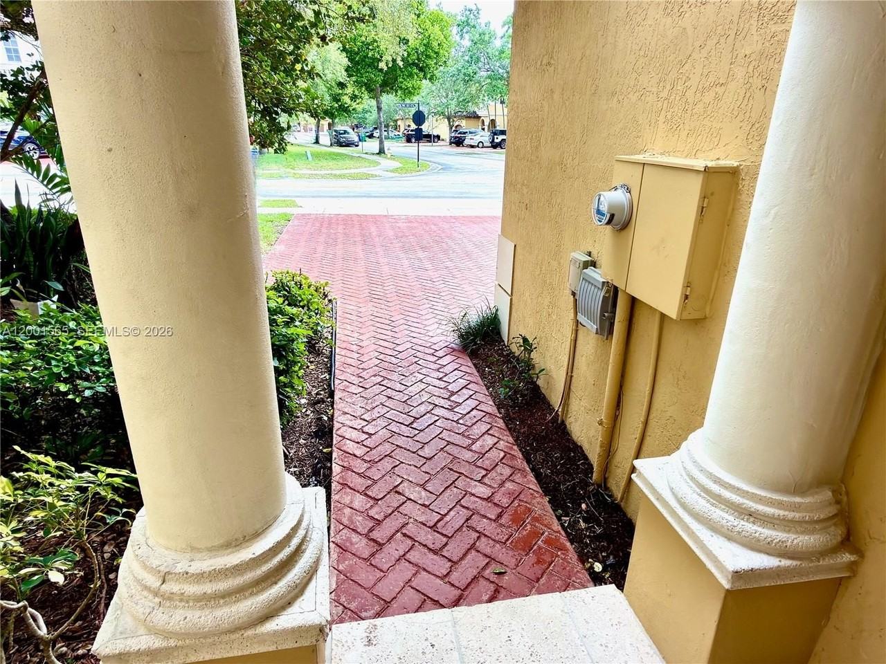 14110 Sw 51st Ct - Photo 6 of 50