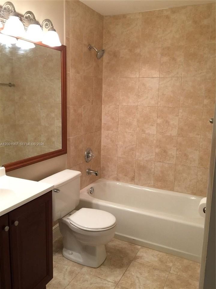 9223 Sw 141st Pl #9223 - Photo 7 of 17