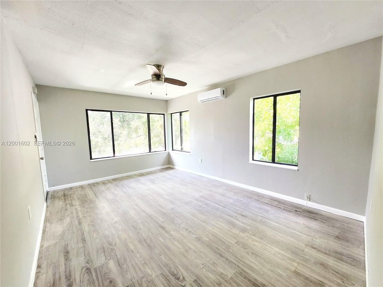 1920 Sw 4th Ave #1-4 - Photo 3 of 12