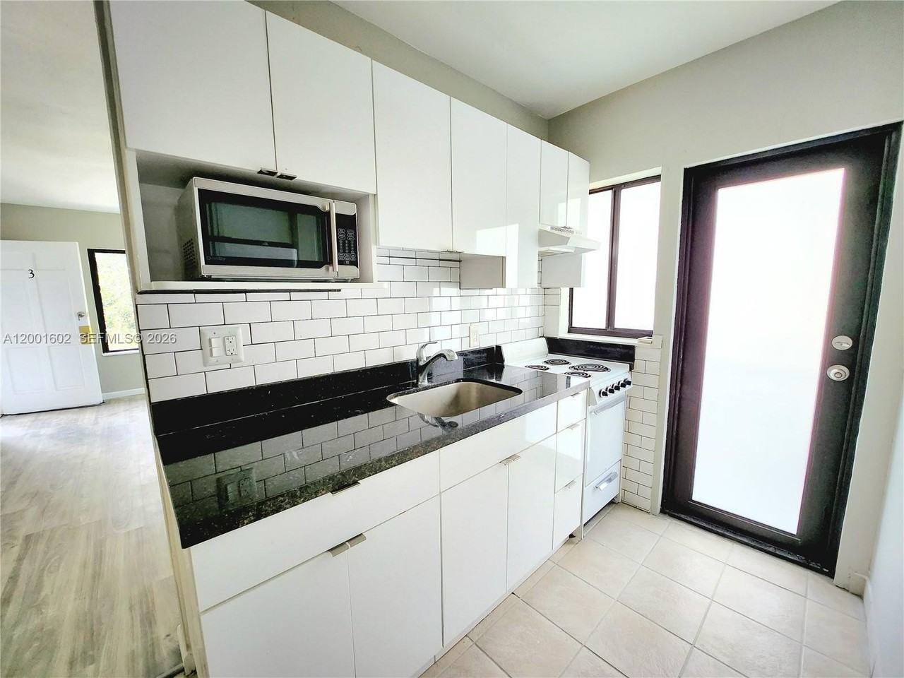 1920 Sw 4th Ave #1-4 - Photo 4 of 12