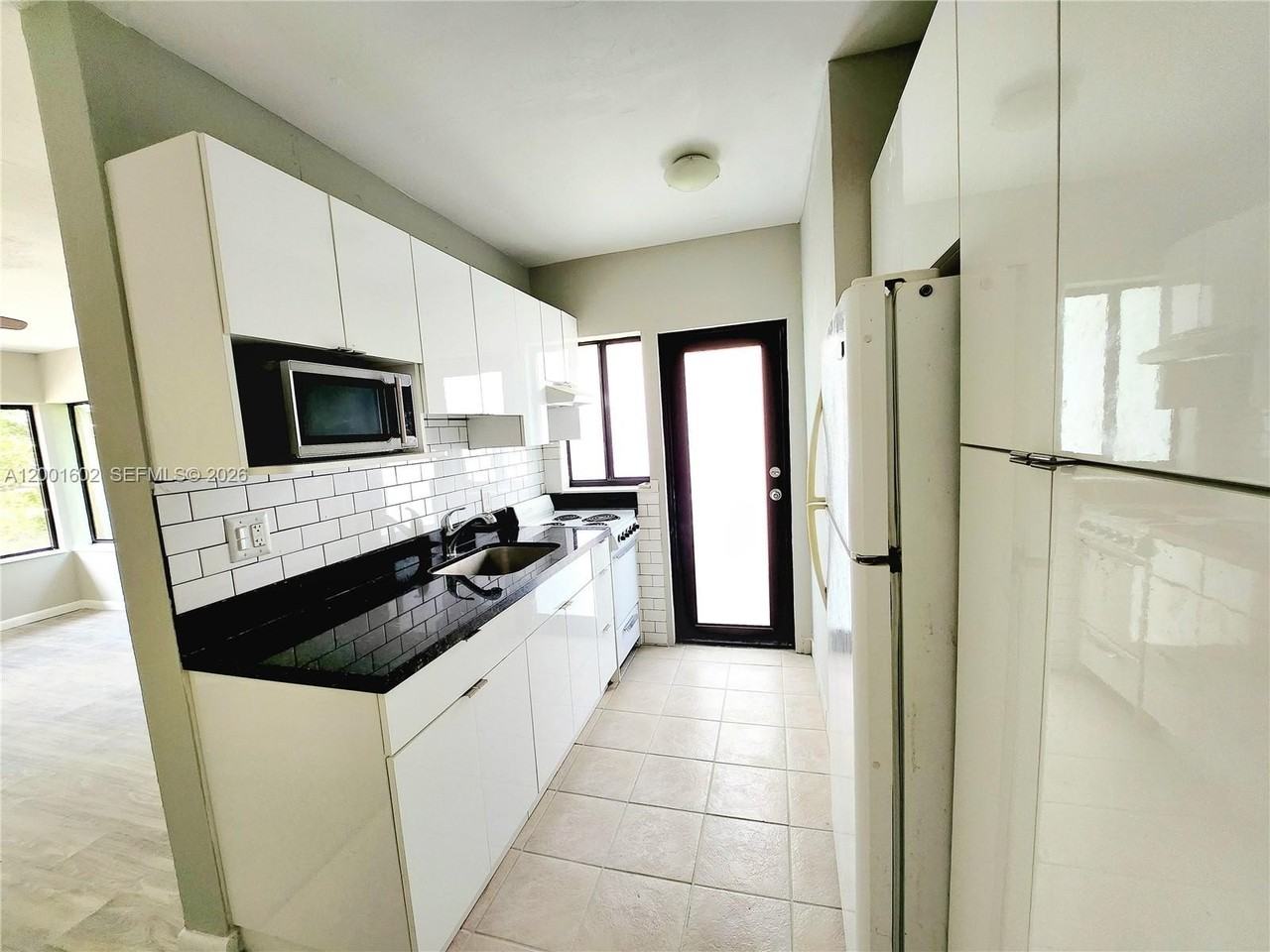 1920 Sw 4th Ave #1-4 - Photo 5 of 12