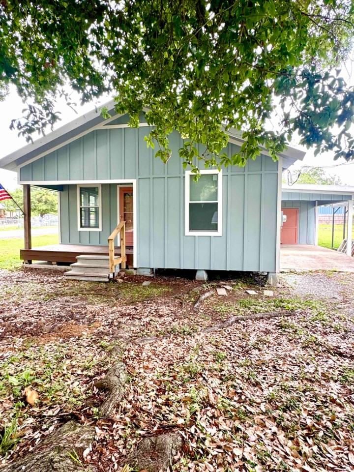 1034 Core Rd - Photo 2 of 13