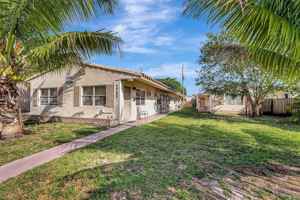 featured image of 1723 Liberty St #7