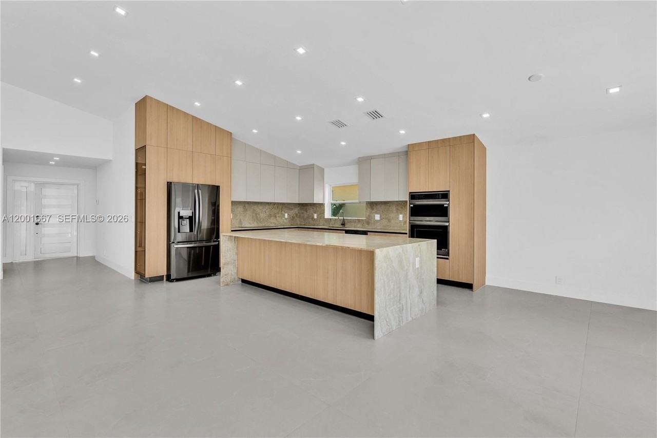 4967 Sw 32nd Way - Photo 4 of 28