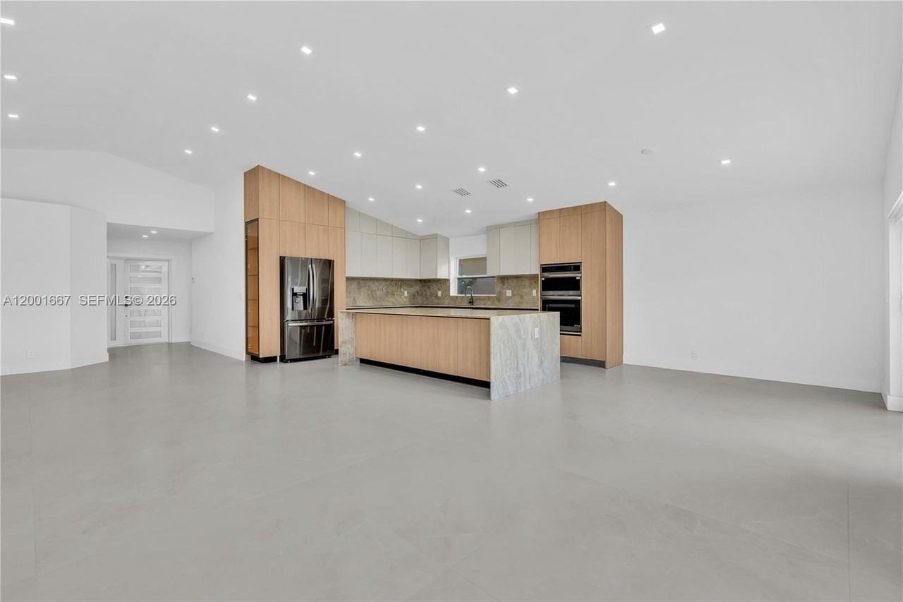 4967 Sw 32nd Way - Photo 6 of 28